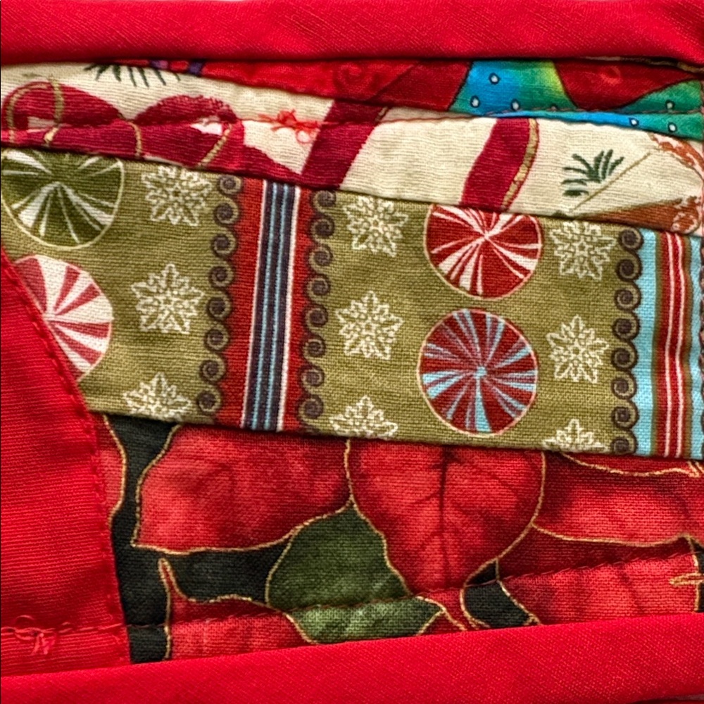 Holiday Tiny Quilts with a Holiday theme - Picture 6 of 7